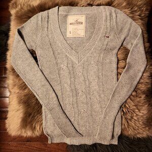 Hollister V-neck Heather Gray Sweater